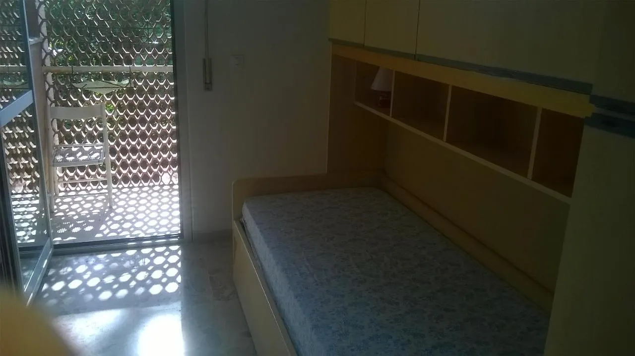 Stella Marina Apartament Villa Tirrenia 0*,