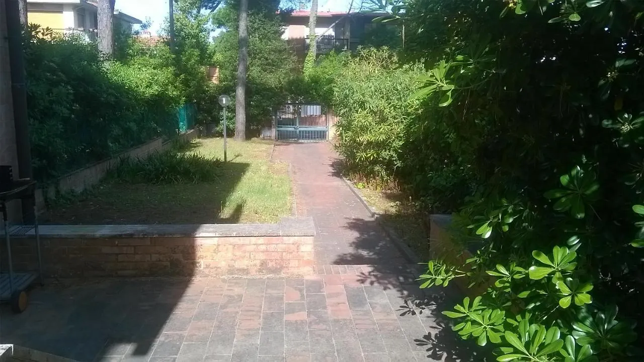 Stella Marina Apartament Villa Tirrenia