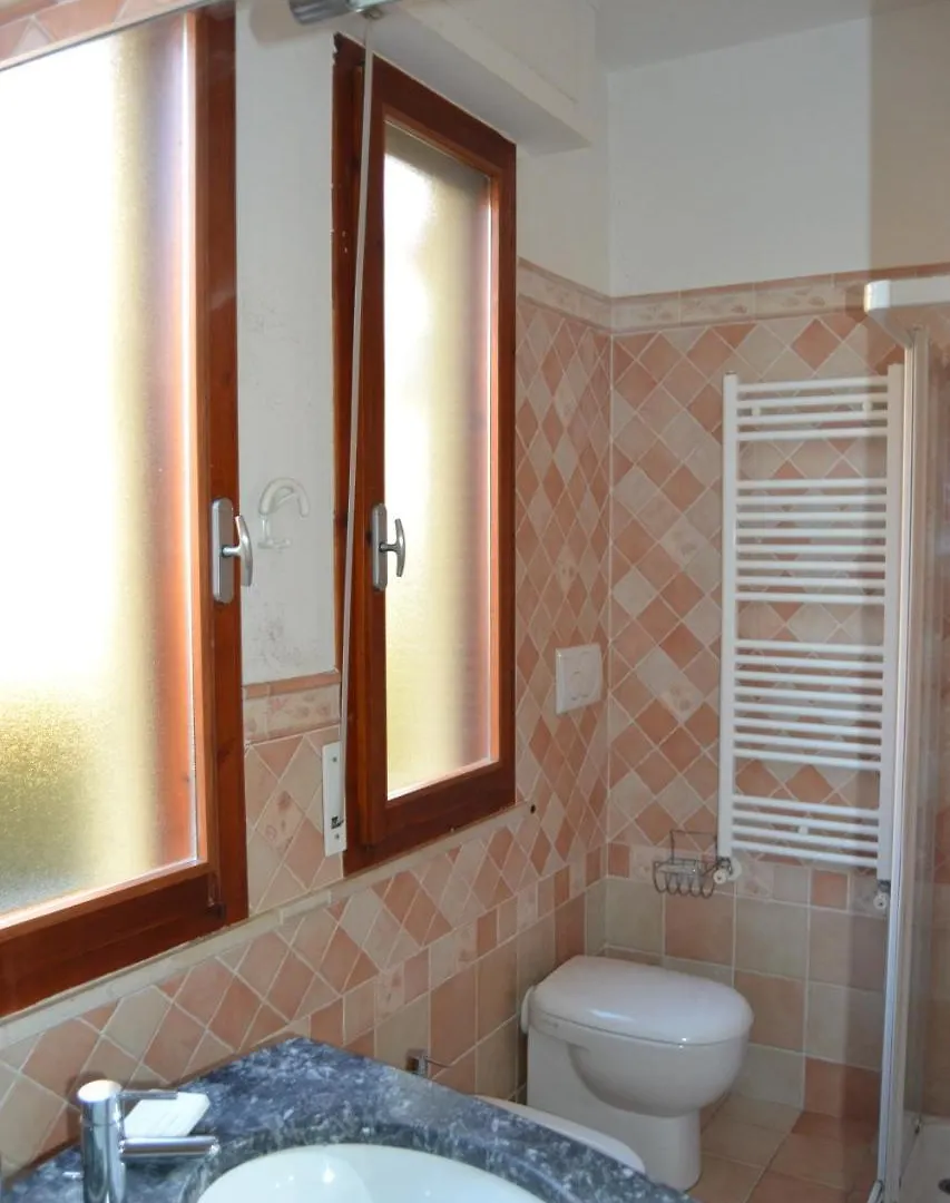 Stella Marina Apartament Villa Tirrenia 0*,